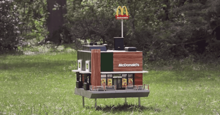 McDonalds otvorio minijaturni restoran za pčele