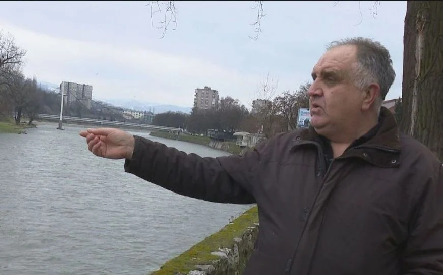 Zenica: Nakon penzionisanja počeo baviti spajanjem ljudi koji su davno izgubili kontakt, riješio skoro 3.000 slučajeva