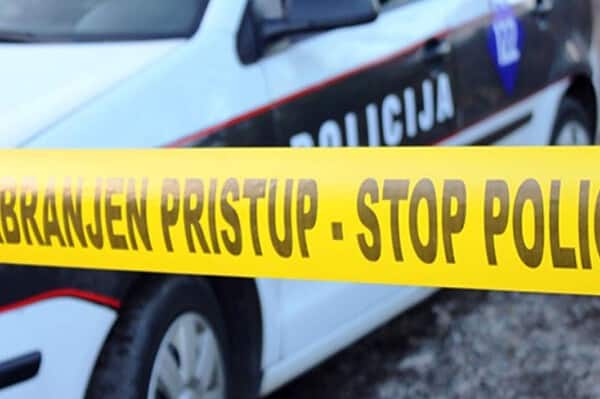 Visoko: Provalili u vikendicu i ukrali 5 litara pekmeza