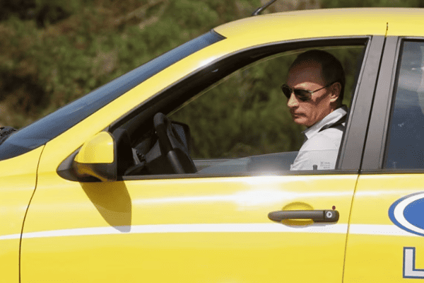 Ko je prodavac automobila iz Banjaluke koga je odlikovao Putin?