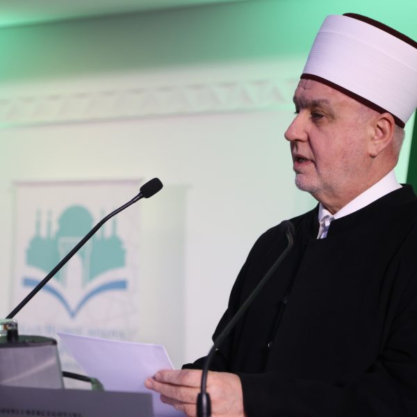 Reisul-ulema: Snaga našeg naroda je u okupljanju, radu, vjeri i strpljenju.