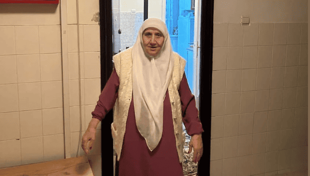 Nana Zumra: Ko mi otvori vrata ko…