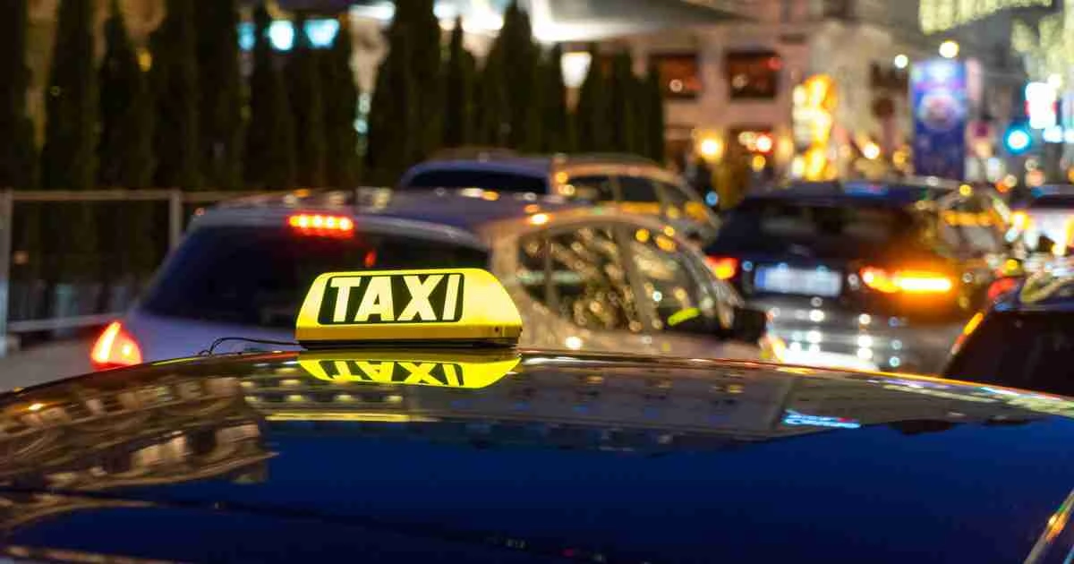 Taksista pronašao i vratio 13.000 eura, za nagradu dobio 100 eur