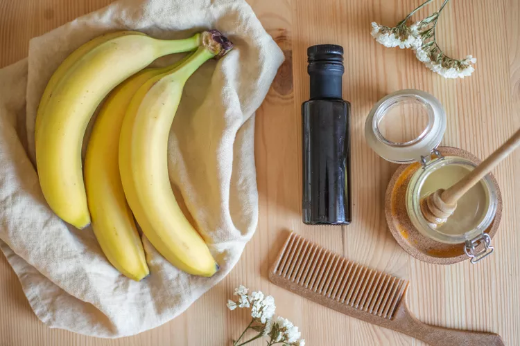 Maska od banane i meda – idealana za suhu i beživotnu kosu