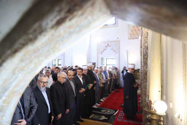 Reisul-ulema klanjao dženazu u odsustvu iranskom predsjedniku i njegovim saradnicima