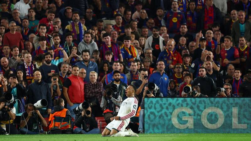Otac sinu za 18. rođendan platio put na El Clásico, ali su izbačeni sa stadiona