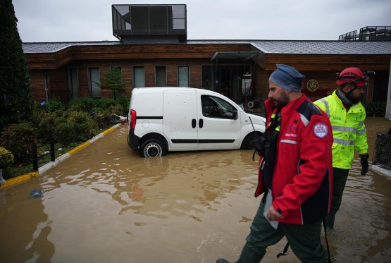 Poplave u Istanbulu odnijele najmanje tri života, četiri osobe se vode kao nestale