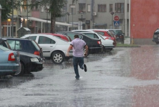 Pretežno oblačno i svježije vrijeme uz kišu, prestanak padavina očekuje se poslije podne