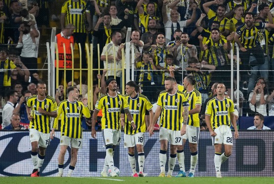 Masovna tuča poslije derbija Galatasaraja i Fenerbahčea, dvojica isključena