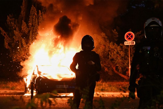 U Francuskoj na ulicama oko 320.000 ljudi, policija koristila suzavac