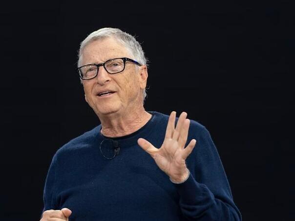 Bill Gates izdvojio četiri zanimanja koja će AI teško zamijeniti