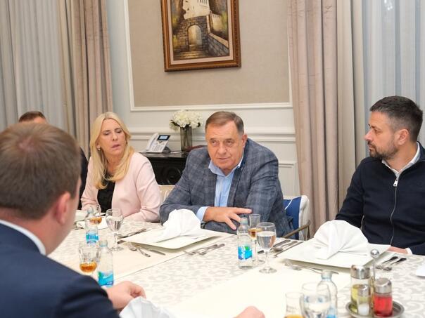 Dodik u Banjoj Luci okupio koalicione partnere, prisustvovali i lideri više stranaka