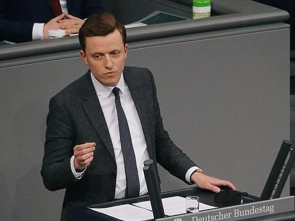 Pretresen ured Adisa Ahmetovića u Bundestagu zbog istrage o mogućem namještanju tendera