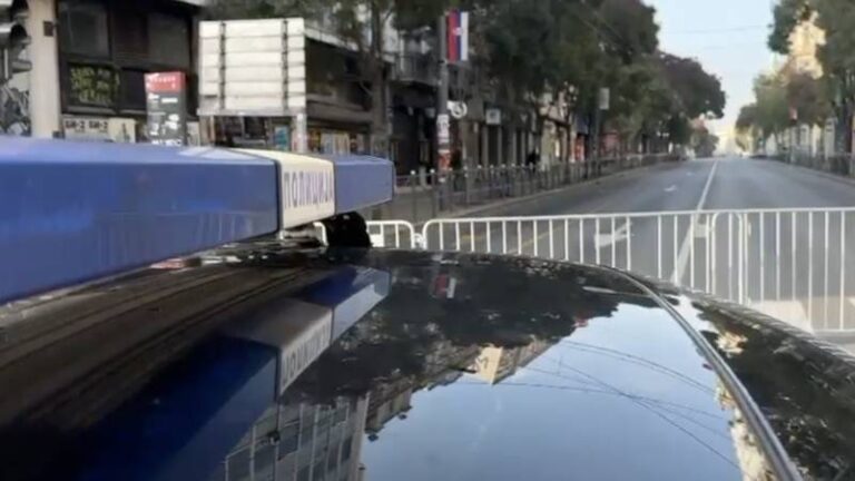 Policija blokirala ulicu u Beogradu u kojoj se nalazi Republička izborna komisija
